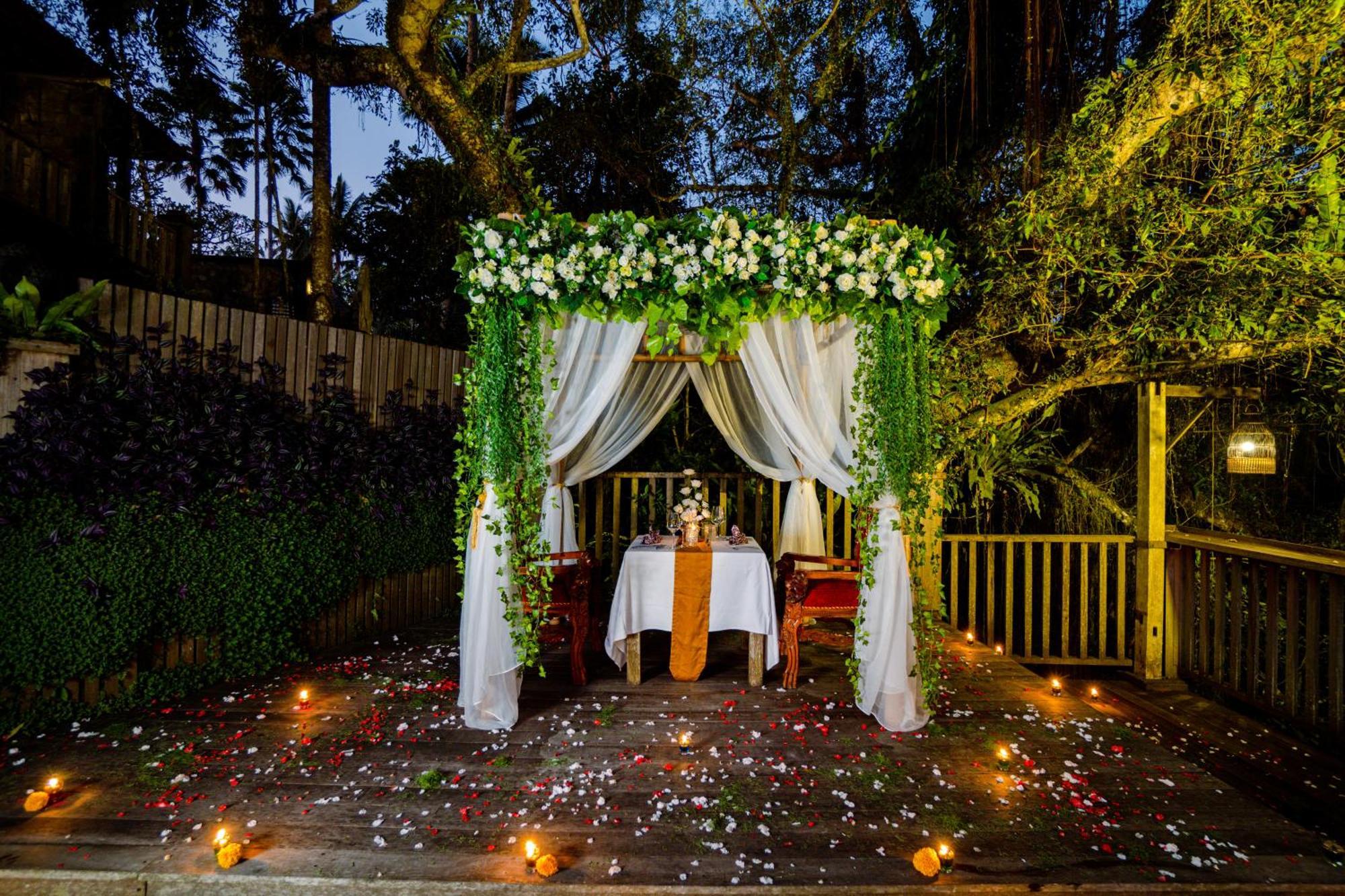 Kawi Resort A Pramana Experience Теґалаланґ Екстер'єр фото