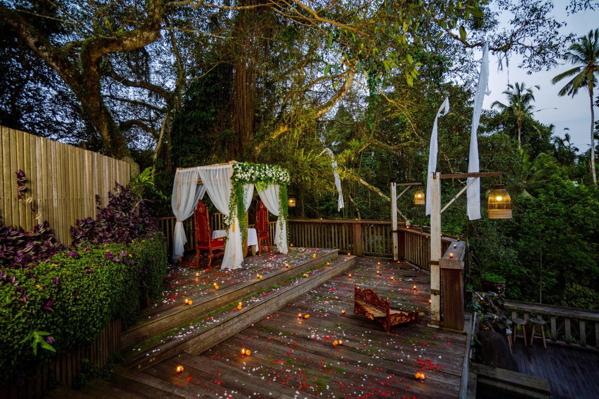 Kawi Resort A Pramana Experience Теґалаланґ Екстер'єр фото